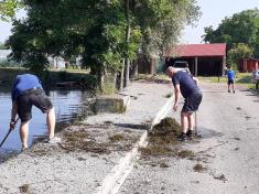Brigáda na úklid rybníka Valachovna - 27. 6. 2021
